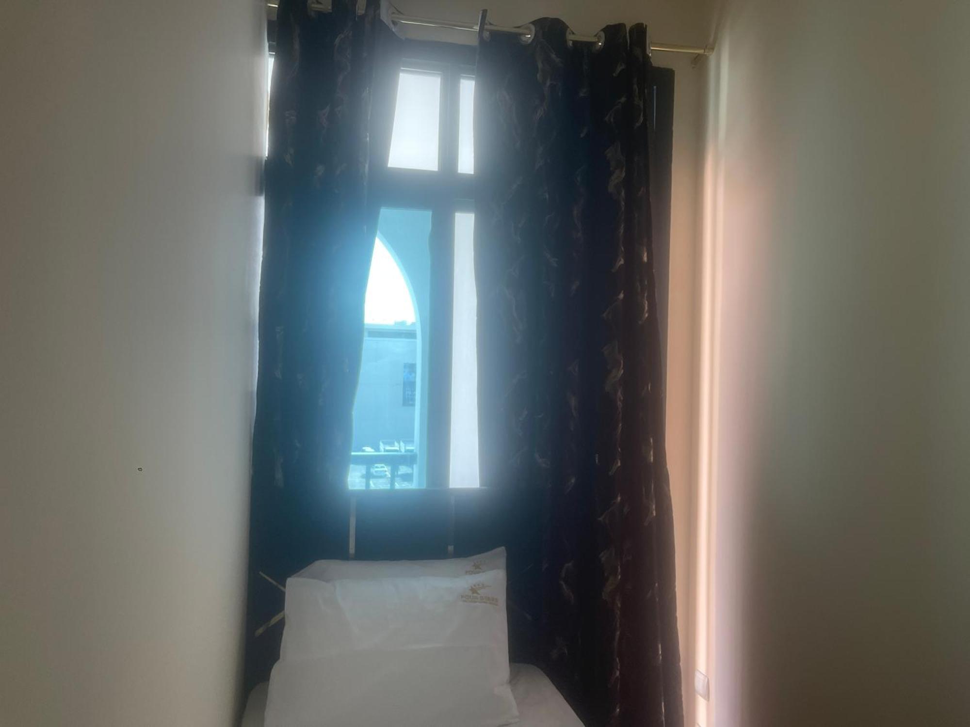 دبي Four Stars Hostel المظهر الخارجي الصورة