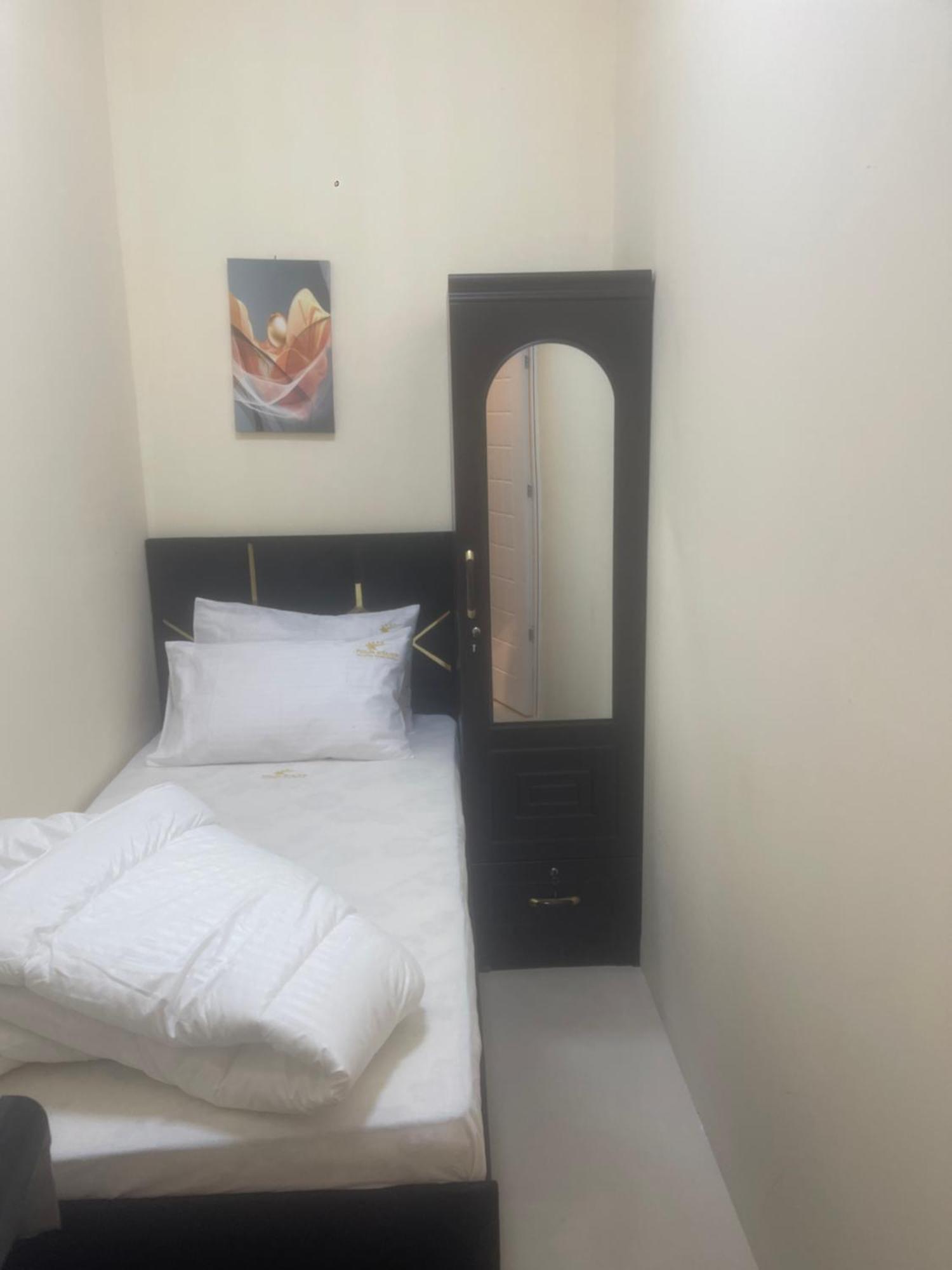 دبي Four Stars Hostel المظهر الخارجي الصورة