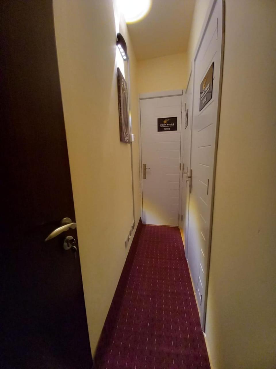 دبي Four Stars Hostel المظهر الخارجي الصورة