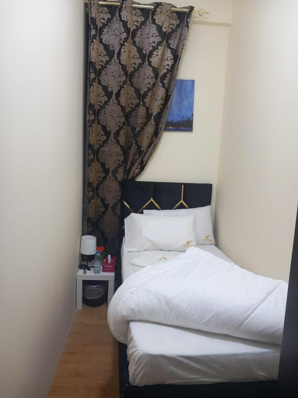 دبي Four Stars Hostel المظهر الخارجي الصورة