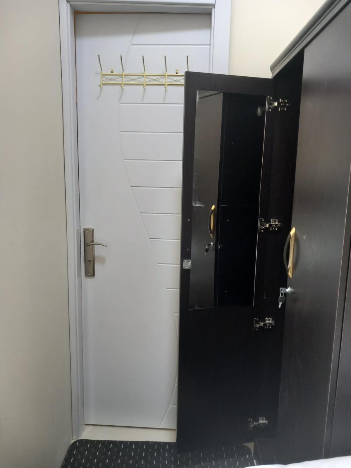دبي Four Stars Hostel المظهر الخارجي الصورة