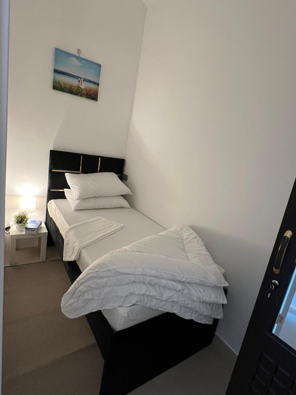 دبي Four Stars Hostel المظهر الخارجي الصورة